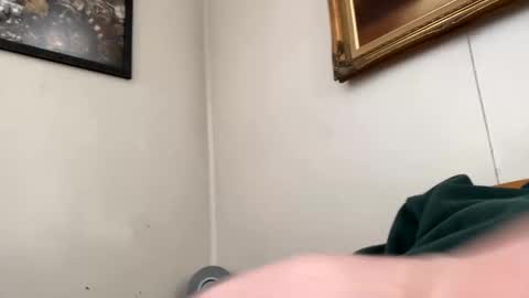 Snapshot of maturejerky chatting on February 20, 2025, 5:51 pm maturejerky online show from February 20, 2025, 5:51 pm