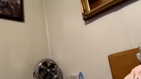 Snapshot of maturejerky chatting on October 12, 2025, 6:18 pm maturejerky online show from October 12, 2025, 6:18 pm