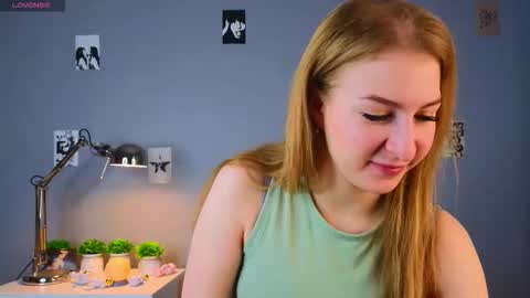 maureencoombs online show from October 16, 2025, 4:24 am