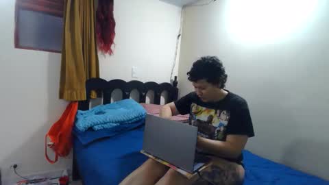 Snapshot of mauroluxandra chatting on June 8, 2026, 5:35 pm mauroluxandra online show from June 8, 2026, 5:35 pm