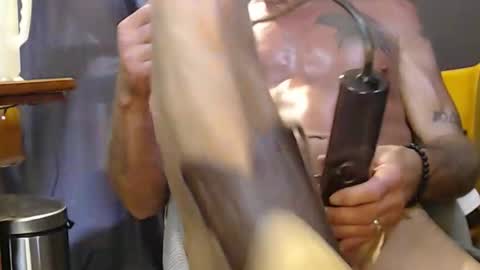 Mavrixpage online show from April 15, 2026, 10:54 pm