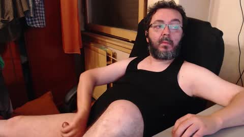 Snapshot of max818k chatting on September 27, 2025, 10:37 pm Max online show from September 27, 2025, 10:37 pm