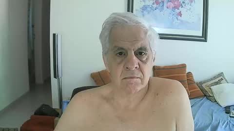 Snapshot of max_2017 chatting on December 4, 2024, 1:31 pm max_2017 online show from December 4, 2024, 1:31 pm