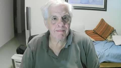 Snapshot of max_2017 chatting on December 9, 2024, 2:02 am max_2017 online show from December 9, 2024, 2:02 am