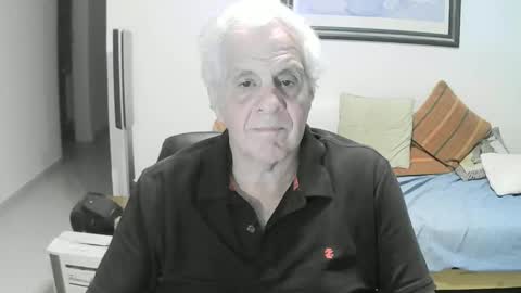 Snapshot of max_2017 chatting on December 12, 2024, 2:26 am max_2017 online show from December 12, 2024, 2:26 am