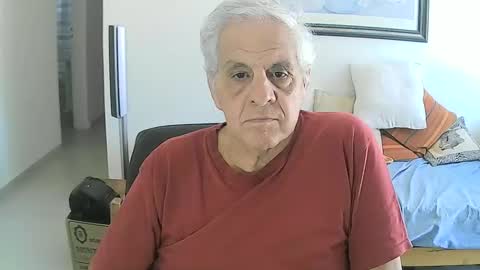 Snapshot of max_2017 chatting on December 14, 2024, 7:14 pm max_2017 online show from December 14, 2024, 7:14 pm