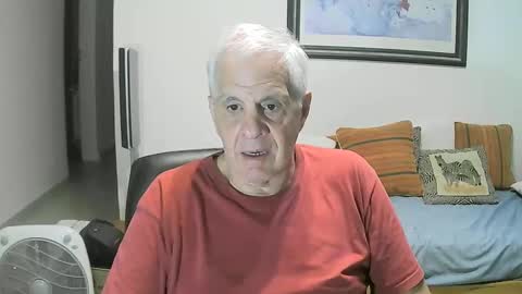 Snapshot of max_2017 chatting on December 21, 2024, 2:52 am max_2017 online show from December 21, 2024, 2:52 am