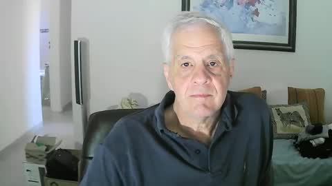 Snapshot of max_2017 chatting on December 23, 2024, 9:08 pm max_2017 online show from December 23, 2024, 9:08 pm