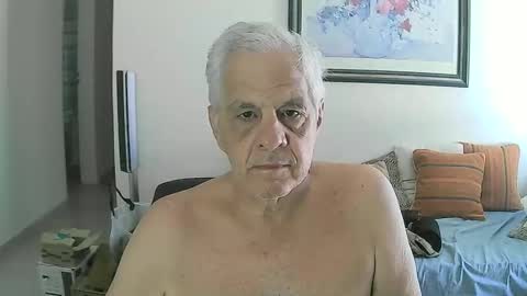 Snapshot of max_2017 chatting on January 5, 2025, 11:48 am max_2017 online show from January 5, 2025, 11:48 am