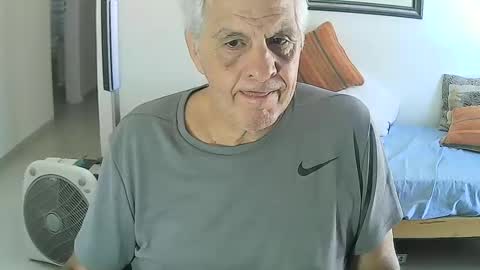 Snapshot of max_2017 chatting on January 24, 2025, 8:11 pm max_2017 online show from January 24, 2025, 8:11 pm