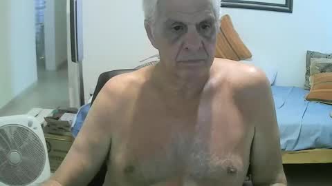 Snapshot of max_2017 chatting on January 26, 2025, 7:41 pm max_2017 online show from January 26, 2025, 7:41 pm