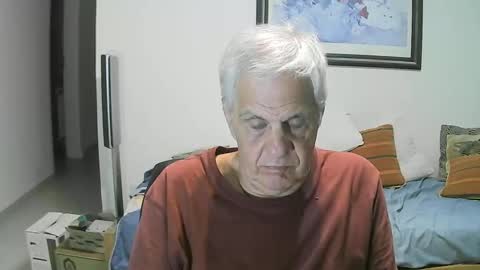 Snapshot of max_2017 chatting on February 1, 2025, 2:16 am max_2017 online show from February 1, 2025, 2:16 am