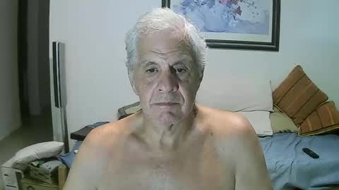 Snapshot of max_2017 chatting on February 10, 2025, 2:41 am max_2017 online show from February 10, 2025, 2:41 am