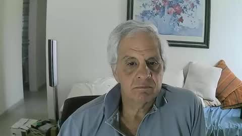 Snapshot of max_2017 chatting on March 3, 2025, 8:32 pm max_2017 online show from March 3, 2025, 8:32 pm