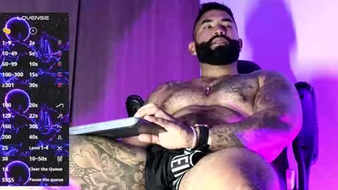 max__prada online show from October 6, 2025, 1:36 am