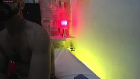 Max  Ashley online show from March 4, 2025, 12:55 pm