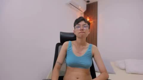 Snapshot of max_blaze1 chatting on December 18, 2025, 11:49 am Max online show from December 18, 2025, 11:49 am