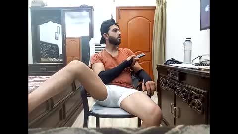 max_crushal online show from May 18, 2026, 11:27 am