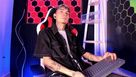 Max online show from April 15, 2026, 3:35 am