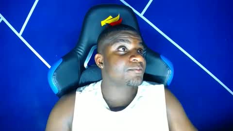 MAX online show from October 13, 2025, 7:58 pm