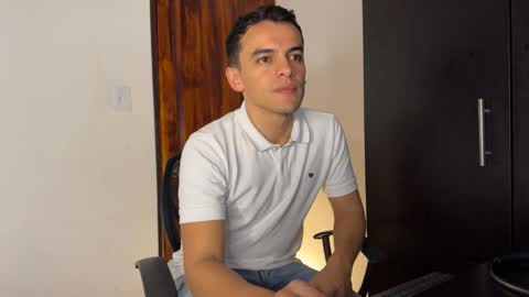 Max Lancaster online show from December 8, 2024, 1:46 am