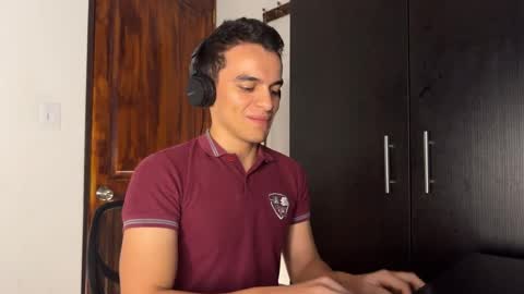 Max Lancaster online show from December 22, 2024, 1:55 am