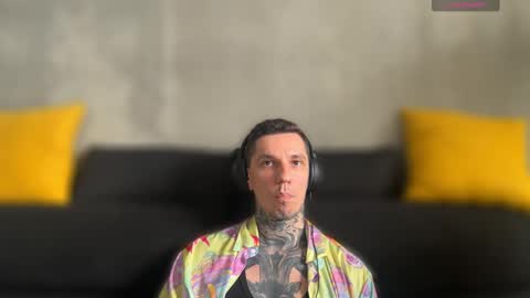    online show from September 12, 2025, 7:08 am