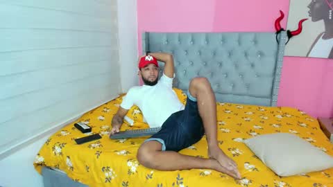 Snapshot of max_sexyhot26 chatting on December 26, 2024, 2:55 am max_sexyhot26 online show from December 26, 2024, 2:55 am