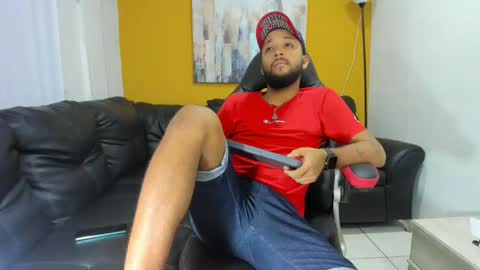 Snapshot of max_sexyhot26 chatting on January 7, 2025, 2:53 am max_sexyhot26 online show from January 7, 2025, 2:53 am