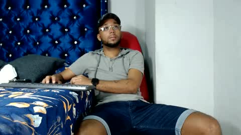 Snapshot of max_sexyhot26 chatting on February 18, 2025, 2:38 am max_sexyhot26 online show from February 18, 2025, 2:38 am