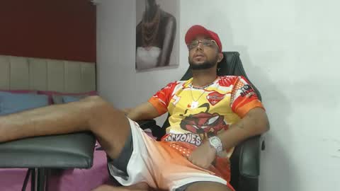 Snapshot of max_sexyhot26 chatting on February 20, 2025, 5:44 am max_sexyhot26 online show from February 20, 2025, 5:44 am