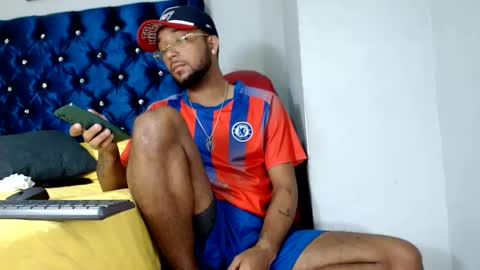 Snapshot of max_sexyhot26 chatting on February 26, 2025, 6:04 am max_sexyhot26 online show from February 26, 2025, 6:04 am