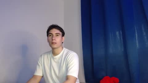 max_snow1616 online show from December 1, 2025, 5:51 pm