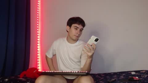 Snapshot of max_snow1616 chatting on February 16, 2026, 2:02 pm max_snow1616 online show from February 16, 2026, 2:02 pm