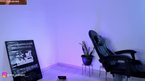 max_valiant1 online show from February 5, 2026, 10:36 pm