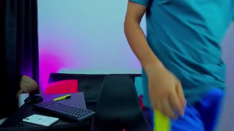 MAX     online show from February 15, 2026, 7:49 am