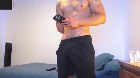 max_xl_ online show from February 10, 2026, 3:05 pm