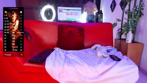 Maximiliano online show from December 12, 2024, 12:59 am