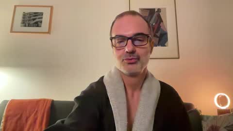 Max Mikado online show from November 15, 2025, 7:21 pm