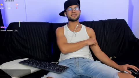 Max Conor online show from April 14, 2026, 5:02 am