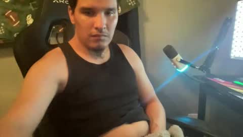 Snapshot of maxfreaky407284 chatting on December 20, 2025, 7:04 am perezcouple online show from December 20, 2025, 7:04 am