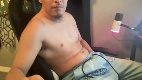 Snapshot of maxfreaky407284 chatting on December 23, 2025, 6:55 am perezcouple online show from December 23, 2025, 6:55 am