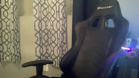 Snapshot of maxfreaky407284 chatting on January 11, 2026, 6:18 am perezcouple online show from January 11, 2026, 6:18 am