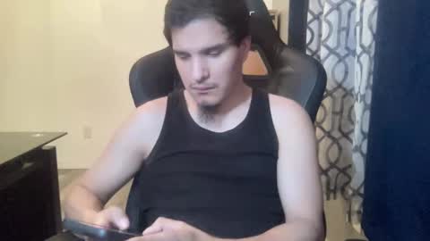 Snapshot of maxfreaky407284 chatting on February 6, 2026, 8:18 am perezcouple online show from February 6, 2026, 8:18 am