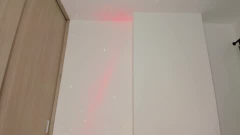 Max  online show from February 26, 2026, 7:57 pm