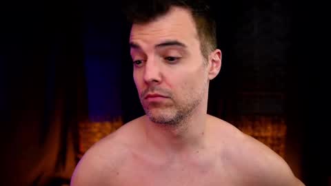 Max Hughes online show from November 6, 2025, 4:02 am