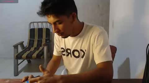 Snapshot of maxi_dick33 chatting on November 30, 2025, 11:31 pm maxi dick online show from November 30, 2025, 11:31 pm