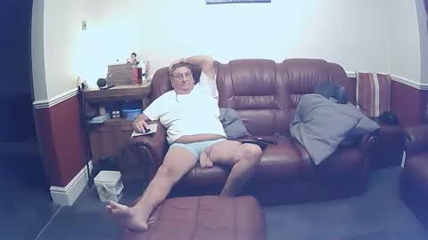 Snapshot of maxi_johnes chatting on October 9, 2025, 10:19 pm MAX online show from October 9, 2025, 10:19 pm