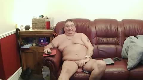 Snapshot of maxi_johnes chatting on March 30, 2026, 10:11 pm MAX online show from March 30, 2026, 10:11 pm