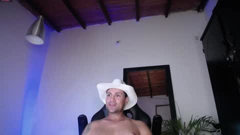 Snapshot of maxi_mux1 chatting on December 24, 2024, 6:11 am MAXI online show from December 24, 2024, 6:11 am